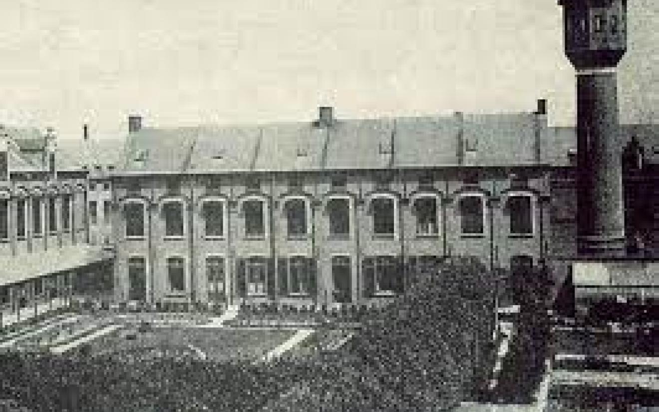 oude school ten doorn eeklo