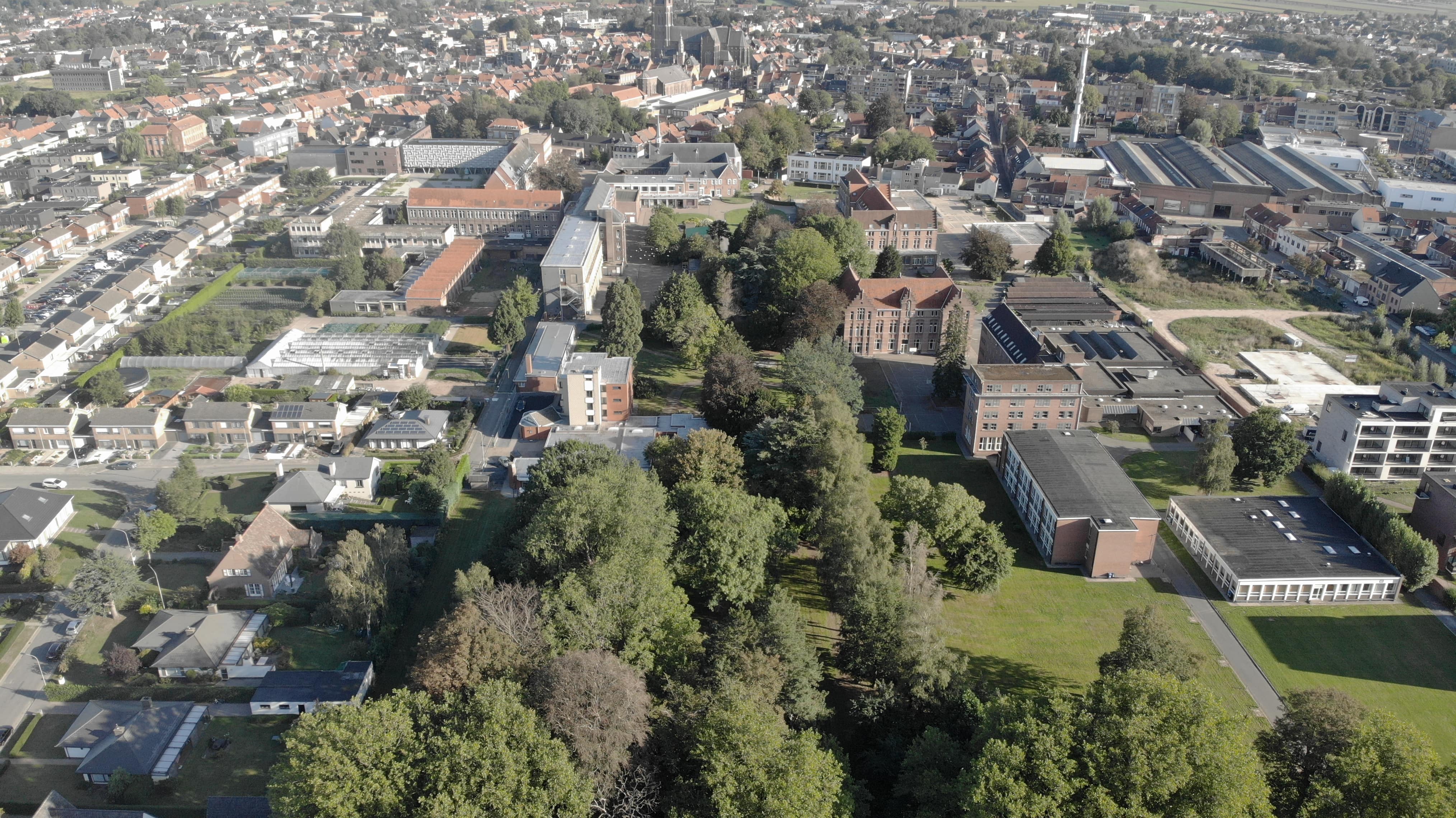 luchtbeeld school september 21